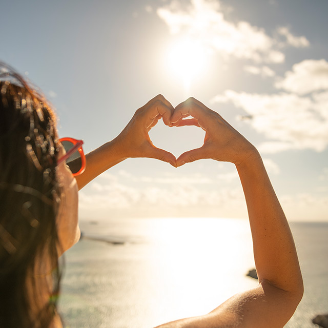 Heart-Sunweb-Woman.jpg